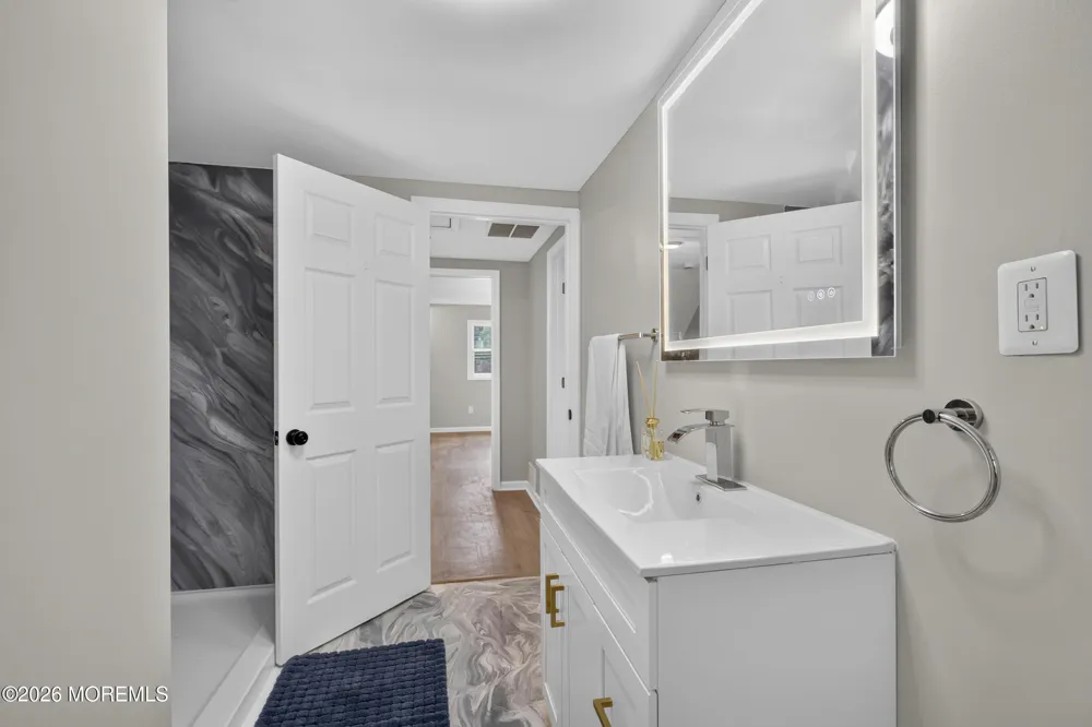 701 W Park Avenue Lindenwold, NJ 08021