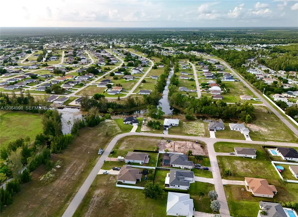 3829 NE 23RD AVE Cape Coral, FL 33909
