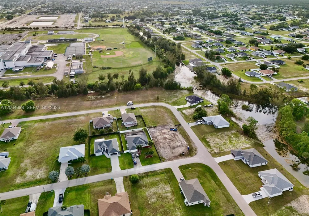 3829 NE 23RD AVE Cape Coral, FL 33909