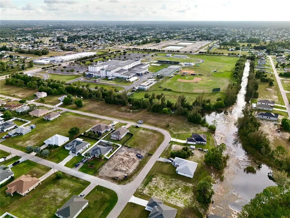 3829 NE 23RD AVE Cape Coral, FL 33909