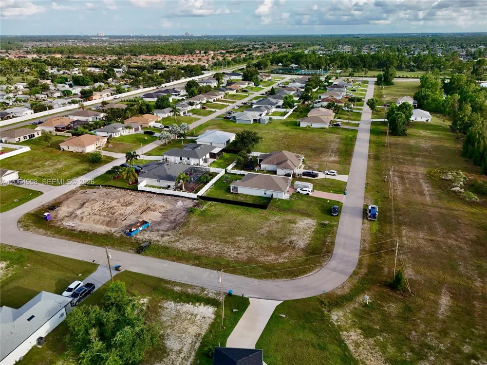 3829 NE 23RD AVE Cape Coral, FL 33909