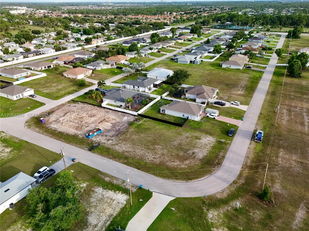 3829 NE 23RD AVE Cape Coral, FL 33909