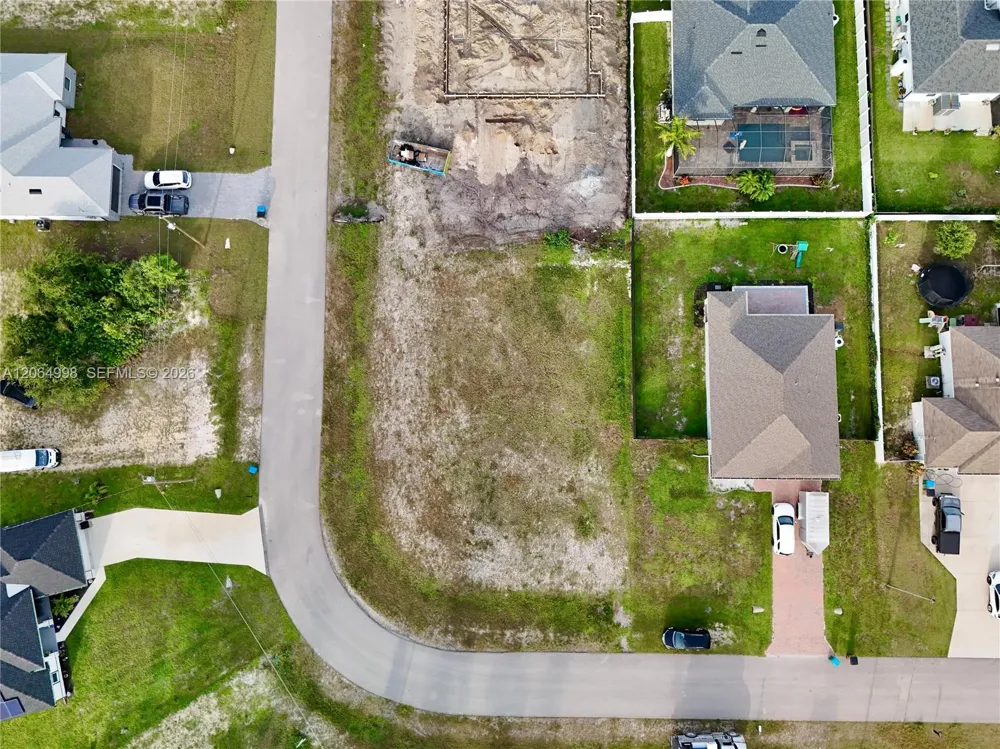 3829 NE 23RD AVE Cape Coral, FL 33909
