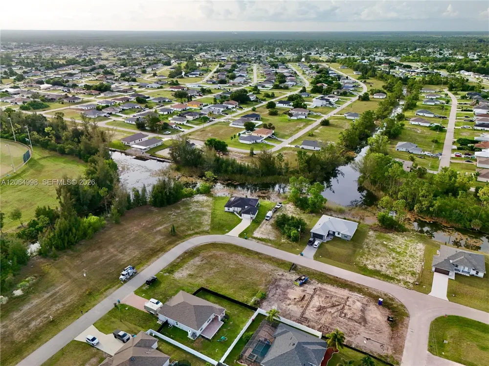 3829 NE 23RD AVE Cape Coral, FL 33909