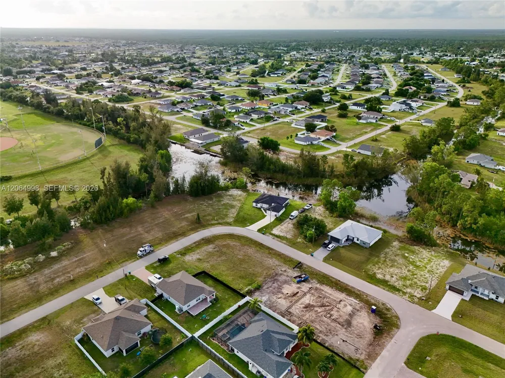 3829 NE 23RD AVE Cape Coral, FL 33909