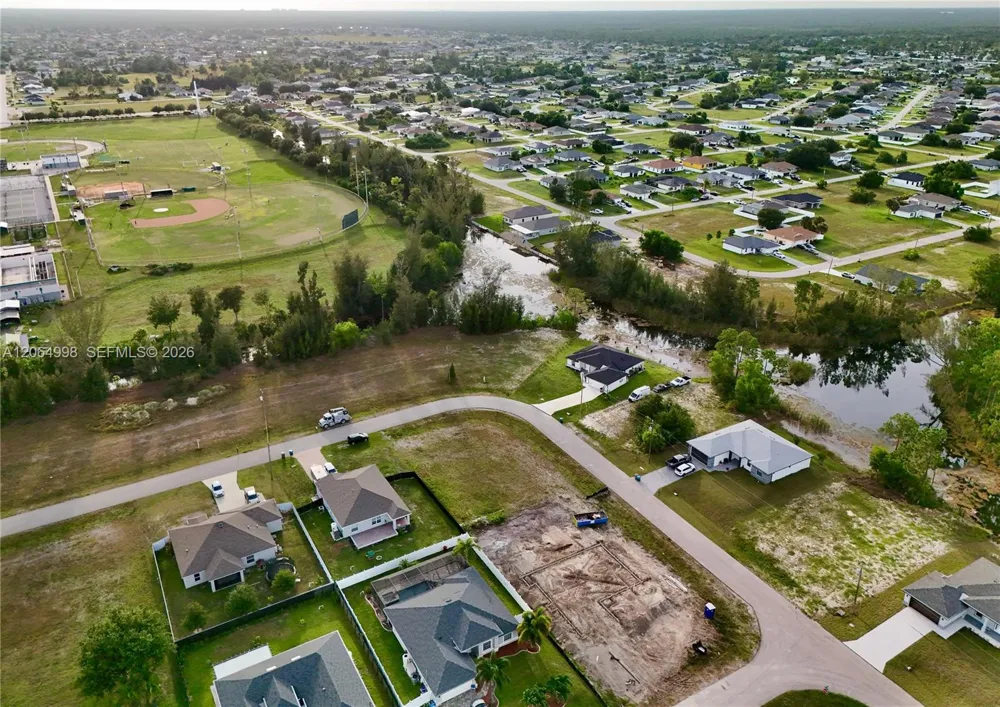 3829 NE 23RD AVE Cape Coral, FL 33909