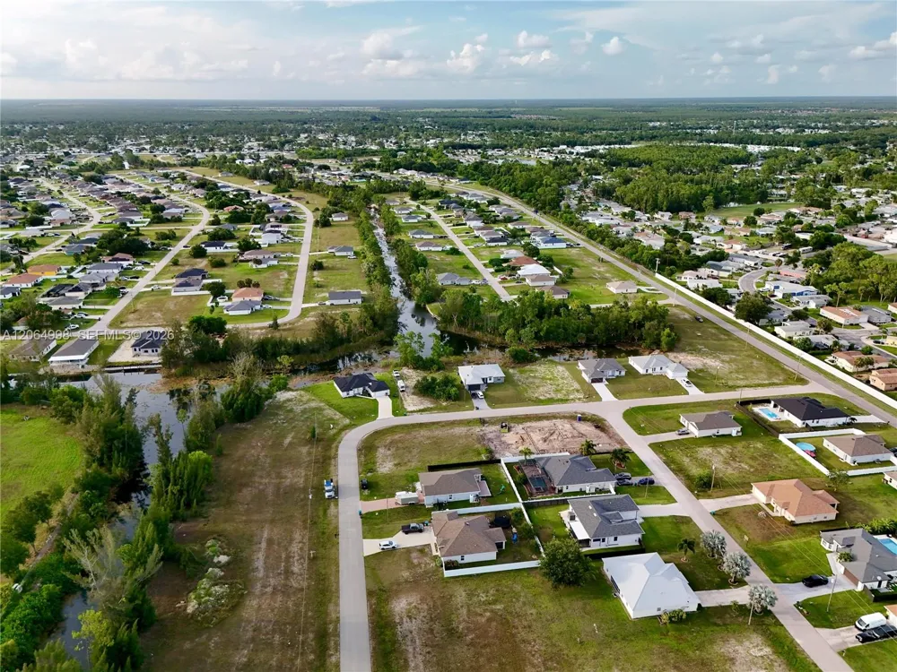 3829 NE 23RD AVE Cape Coral, FL 33909