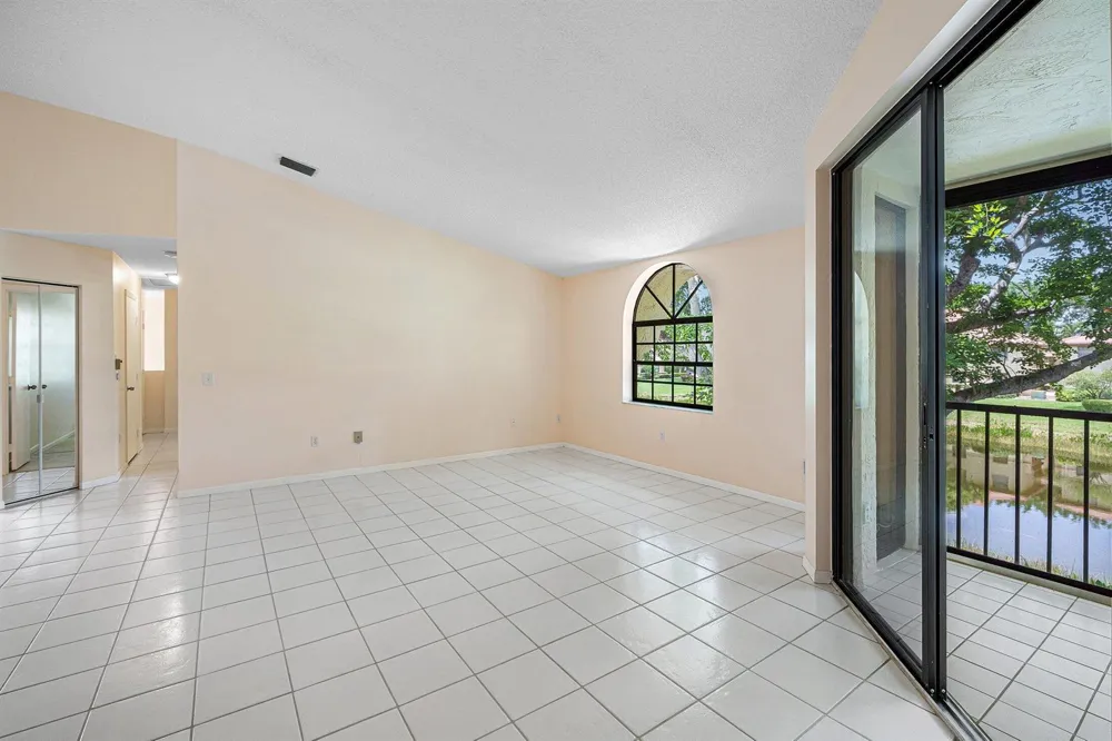 5115 Europa Drive #L Boynton Beach, FL 33437