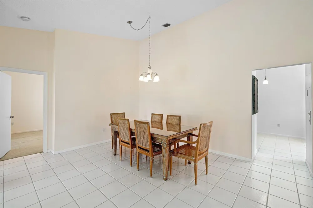 5115 Europa Drive #L Boynton Beach, FL 33437