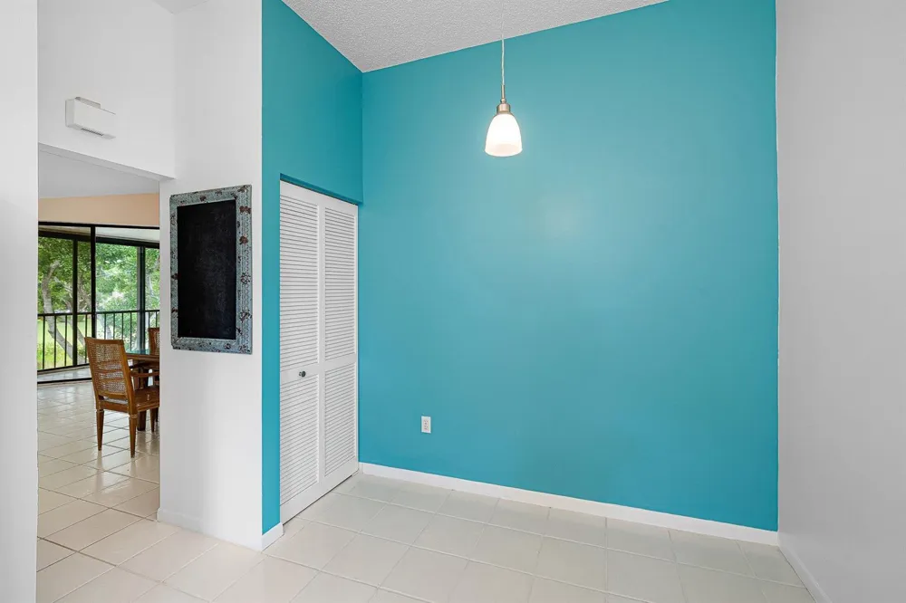 5115 Europa Drive #L Boynton Beach, FL 33437