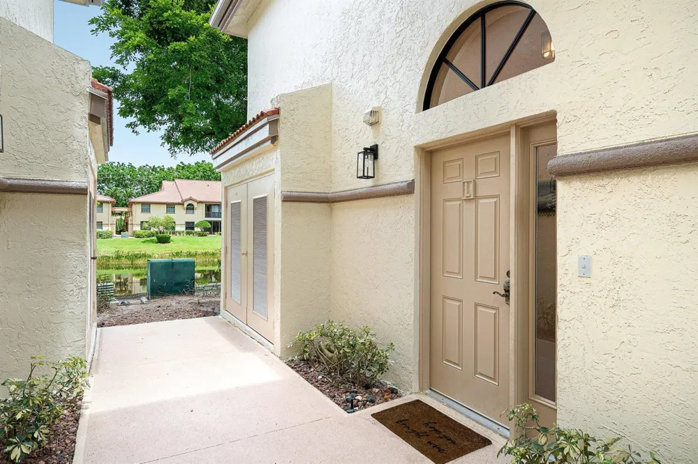 5115 Europa Drive #L Boynton Beach, FL 33437
