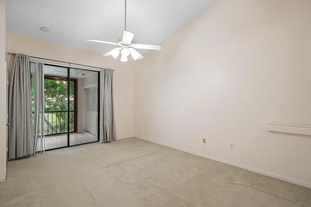 5115 Europa Drive #L Boynton Beach, FL 33437