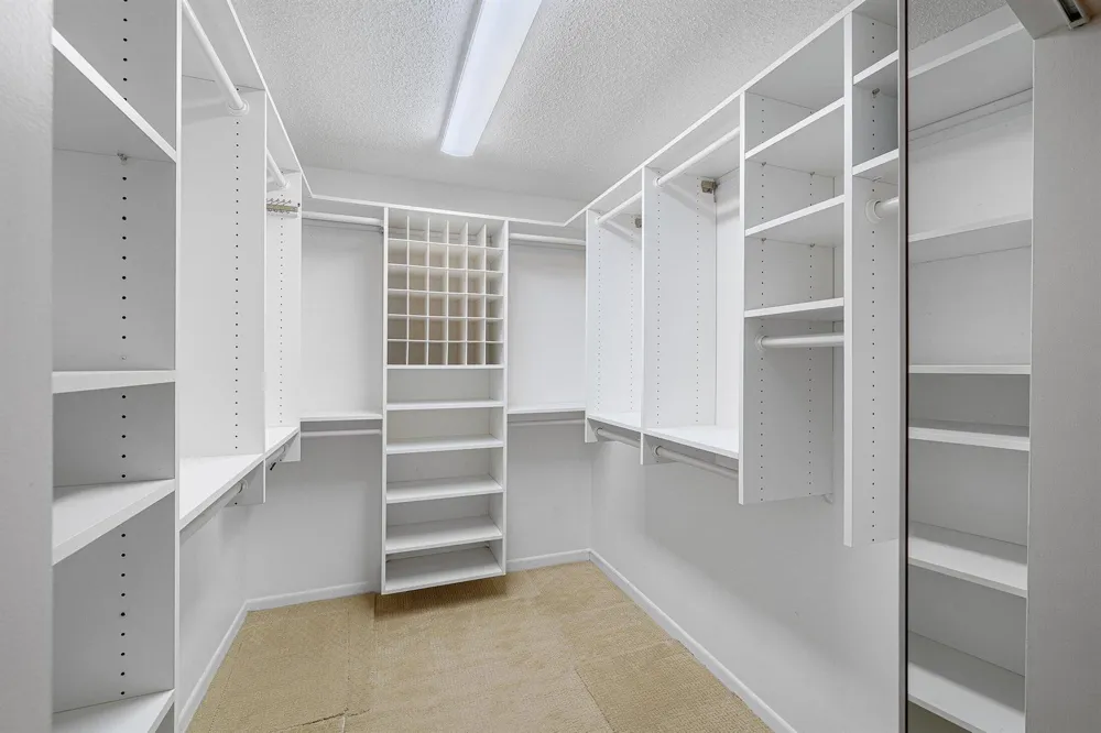 5115 Europa Drive #L Boynton Beach, FL 33437