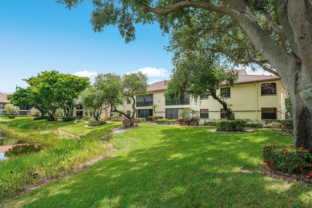 5115 Europa Drive #L Boynton Beach, FL 33437