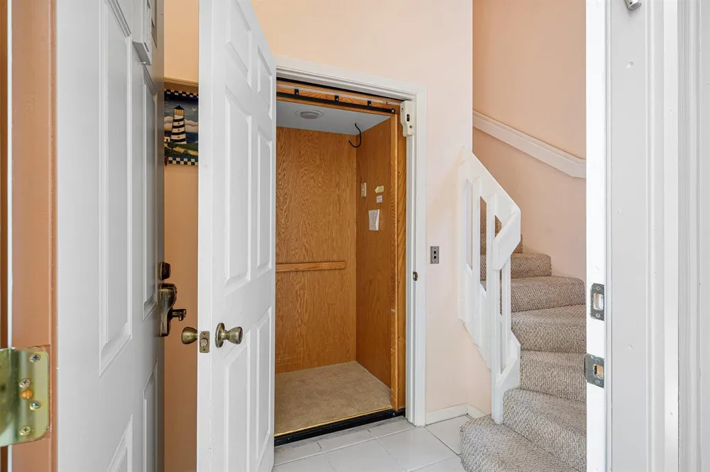 5115 Europa Drive #L Boynton Beach, FL 33437