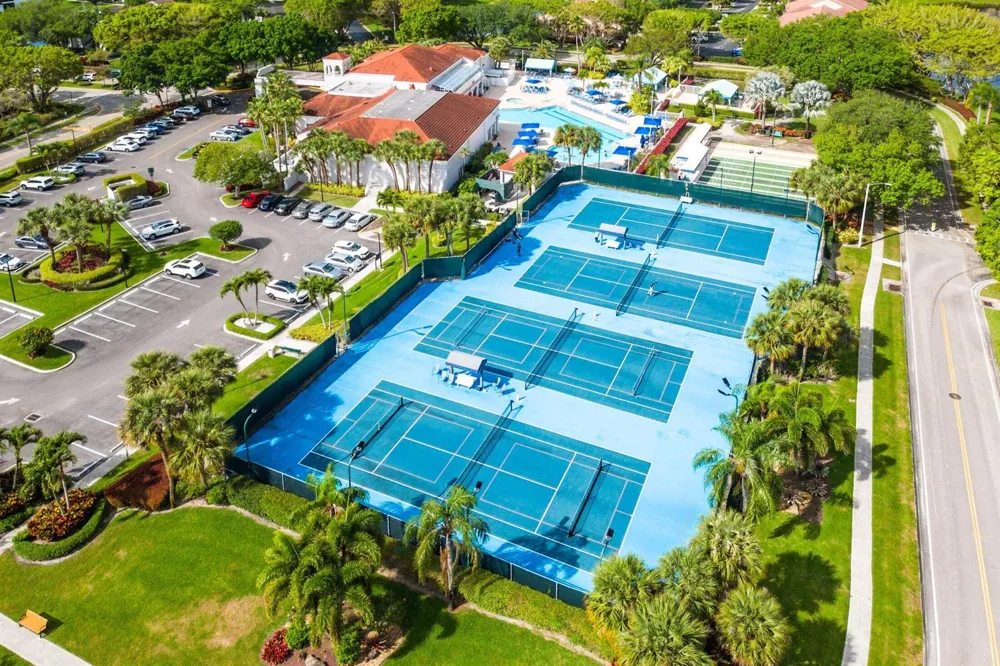 5115 Europa Drive #L Boynton Beach, FL 33437