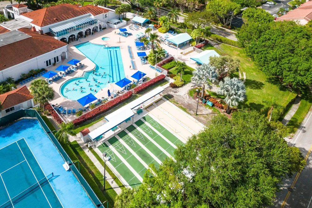 5115 Europa Drive #L Boynton Beach, FL 33437