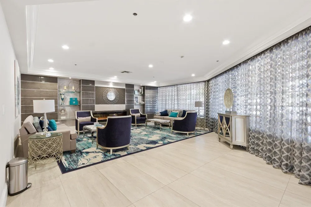 5115 Europa Drive #L Boynton Beach, FL 33437