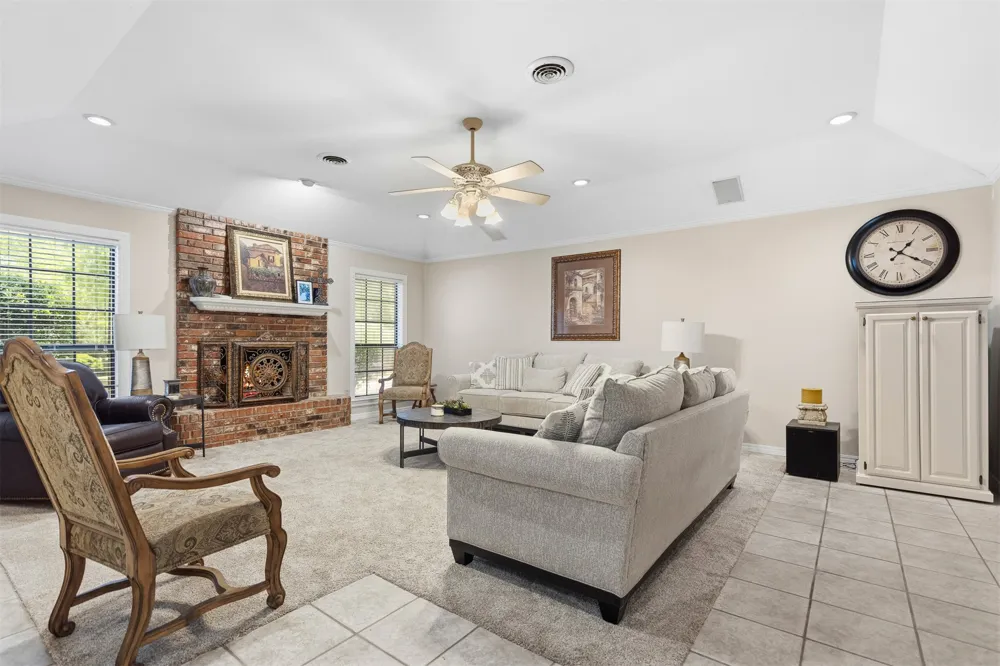 704 Rosewood Street Ardmore, OK 73401