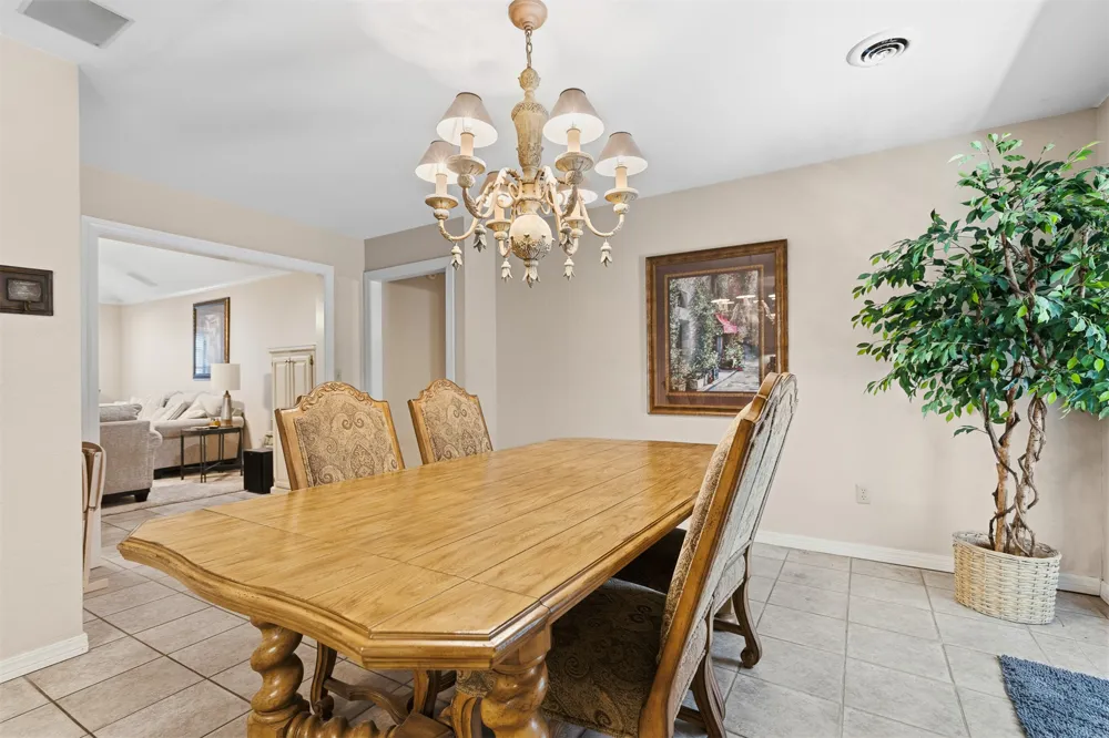 704 Rosewood Street Ardmore, OK 73401