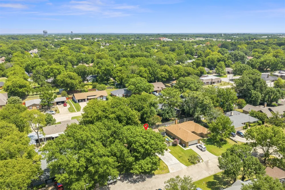 704 Rosewood Street Ardmore, OK 73401