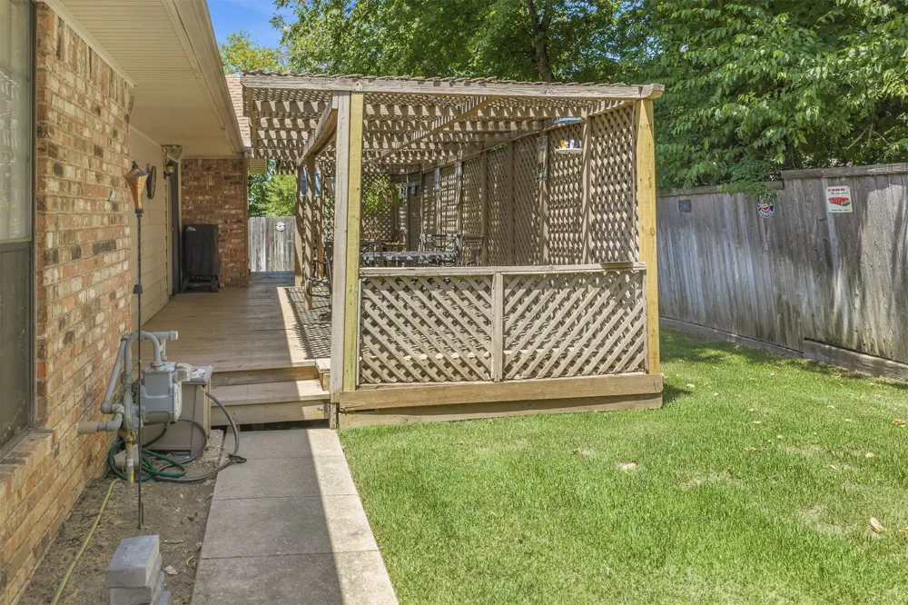 704 Rosewood Street Ardmore, OK 73401