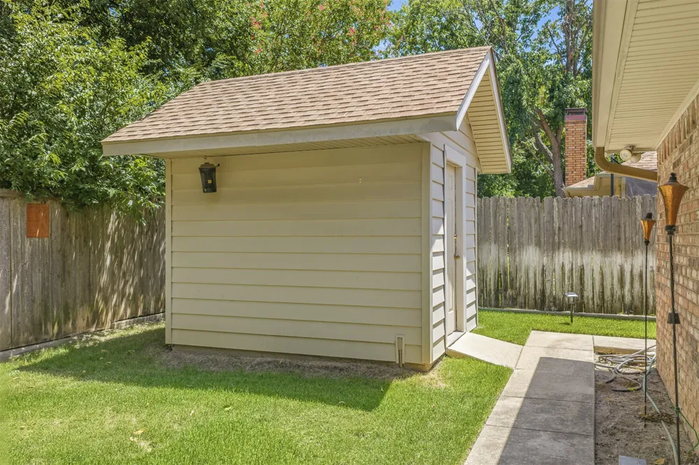 704 Rosewood Street Ardmore, OK 73401