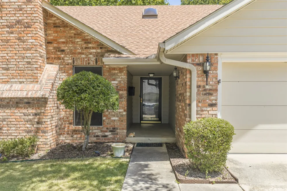 704 Rosewood Street Ardmore, OK 73401