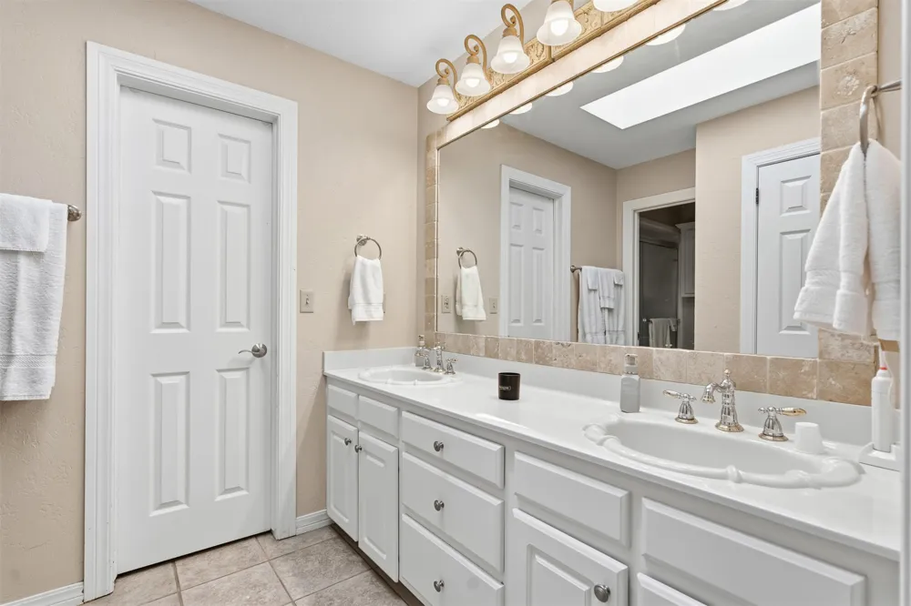 704 Rosewood Street Ardmore, OK 73401