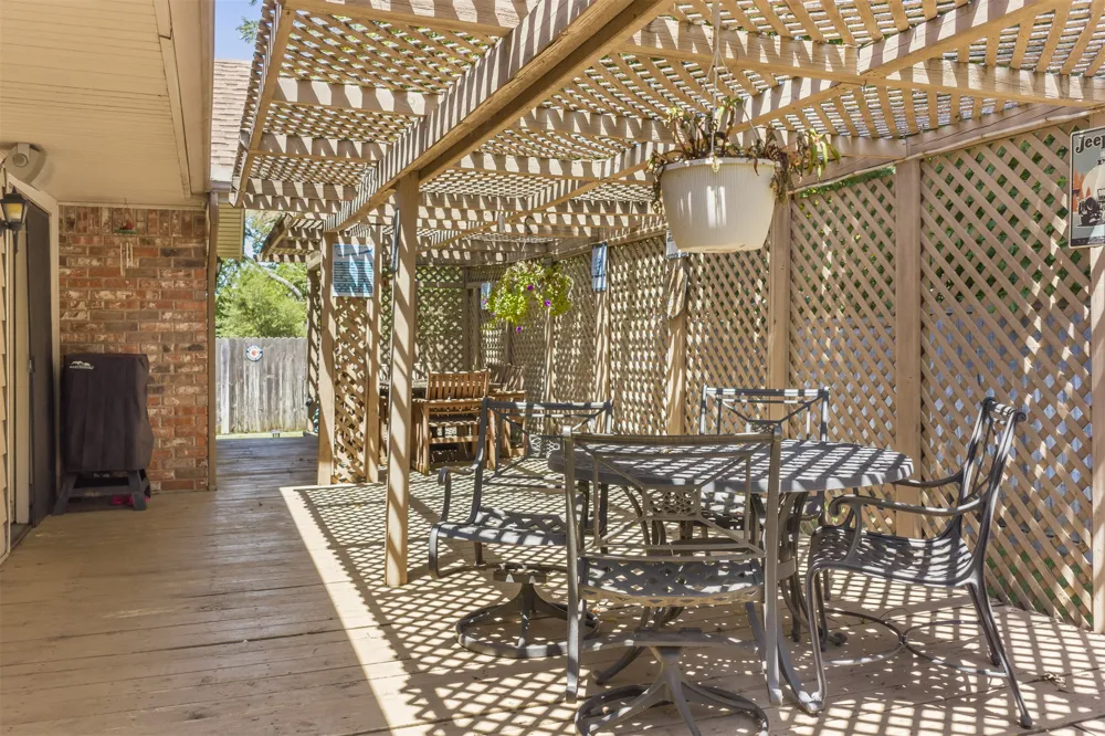 704 Rosewood Street Ardmore, OK 73401