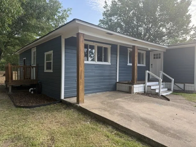 1104 Waco Durant, OK 74701