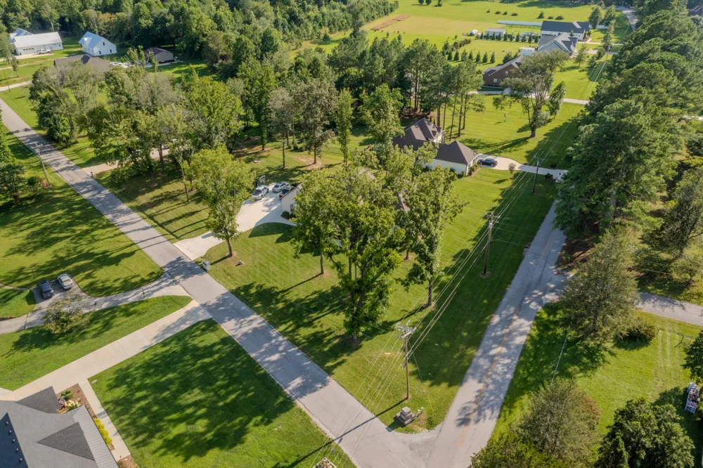 30 Pinehurst Dr Manchester, TN 37355