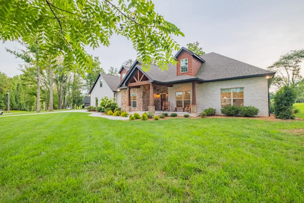 30 Pinehurst Dr Manchester, TN 37355