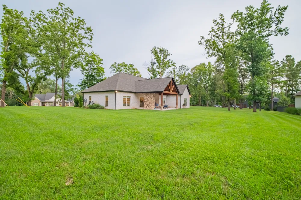 30 Pinehurst Dr Manchester, TN 37355