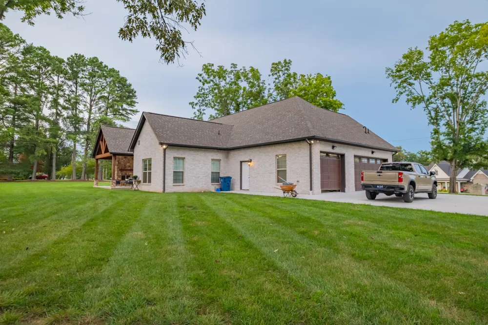 30 Pinehurst Dr Manchester, TN 37355