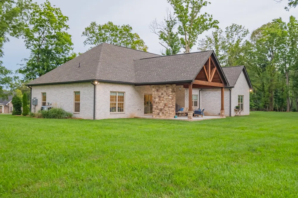 30 Pinehurst Dr Manchester, TN 37355