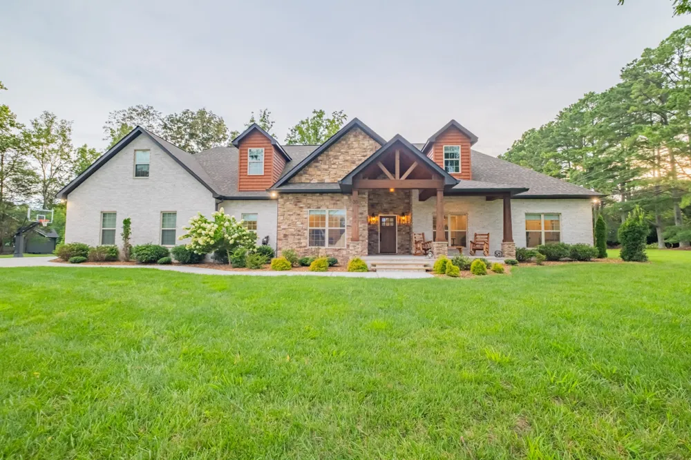 30 Pinehurst Dr Manchester, TN 37355