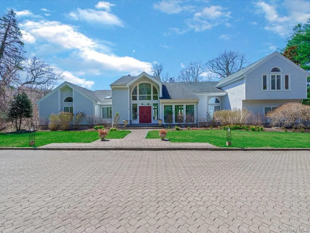 19 Mallard Drive Lloyd Harbor, NY 11743