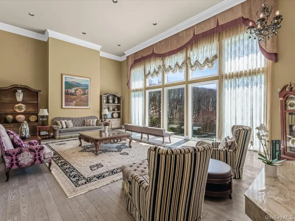 19 Mallard Drive Lloyd Harbor, NY 11743