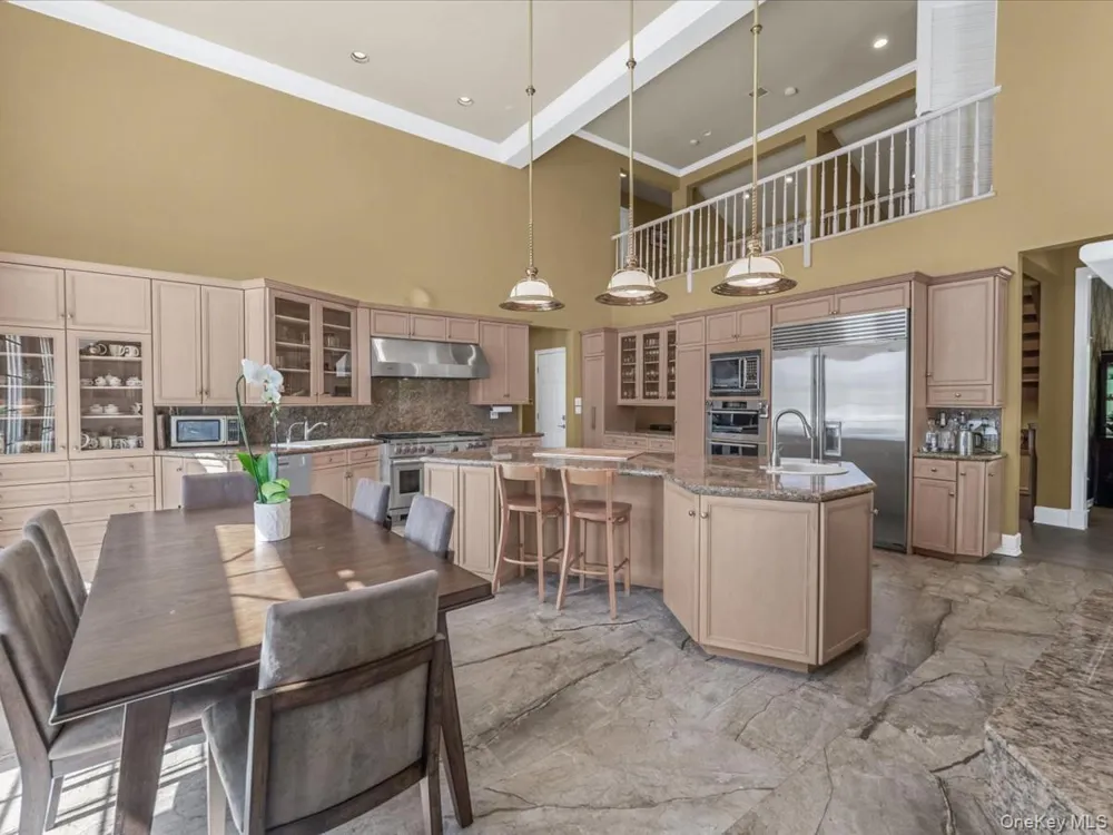 19 Mallard Drive Lloyd Harbor, NY 11743