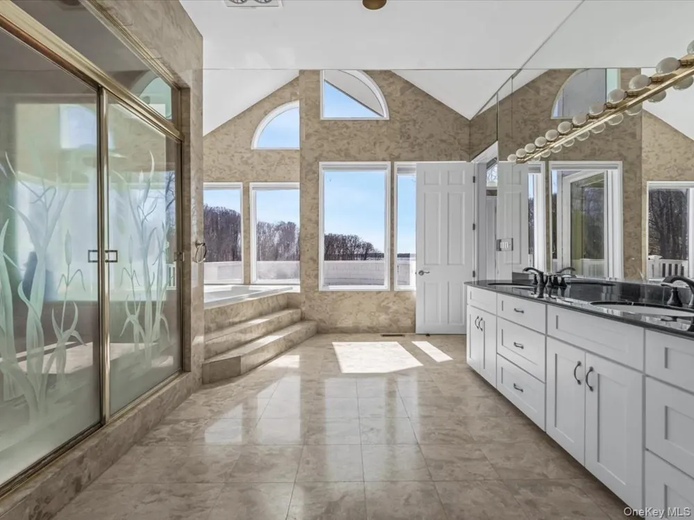 19 Mallard Drive Lloyd Harbor, NY 11743
