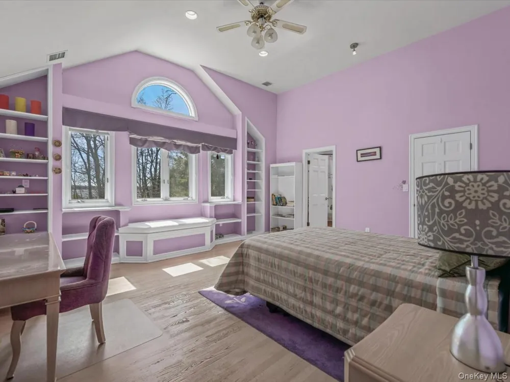 19 Mallard Drive Lloyd Harbor, NY 11743
