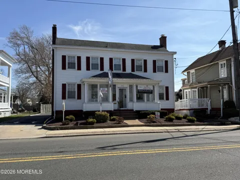203 Main Street #2B