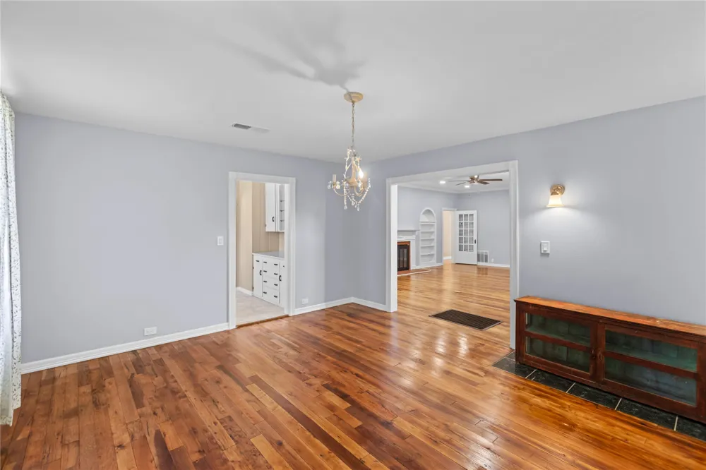 650 W Kaufman Street Paris, TX 75460