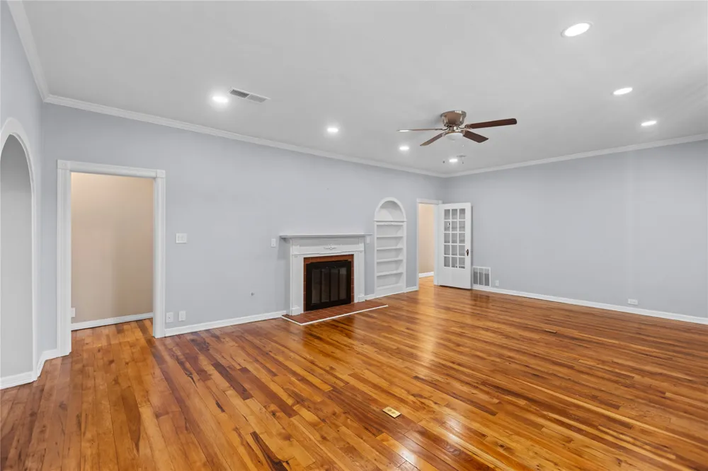 650 W Kaufman Street Paris, TX 75460