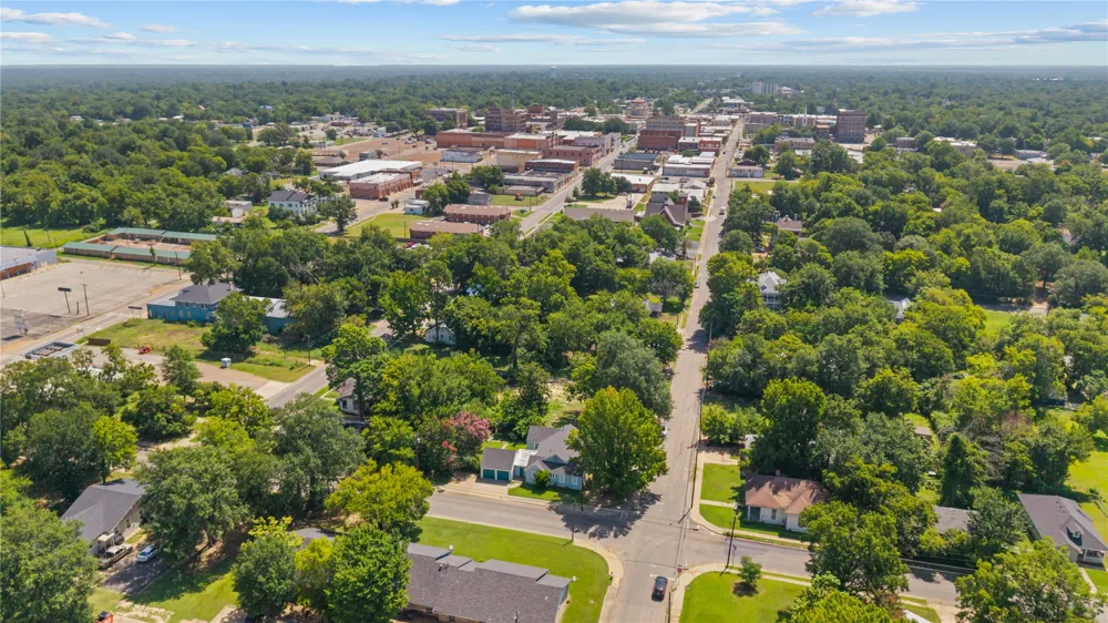 650 W Kaufman Street Paris, TX 75460