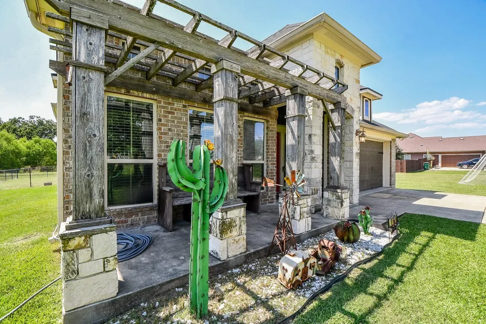4064 Green Pastures North Zulch, TX 77872