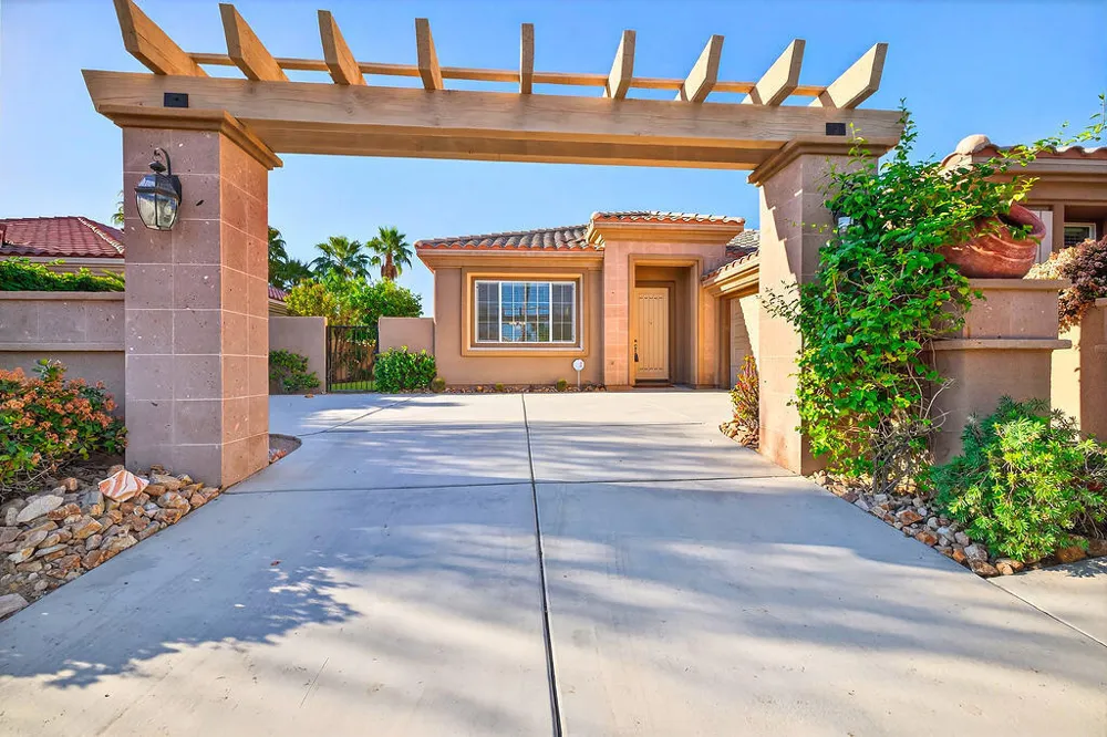 41 Vista Mirage Way Rancho Mirage, CA 92270