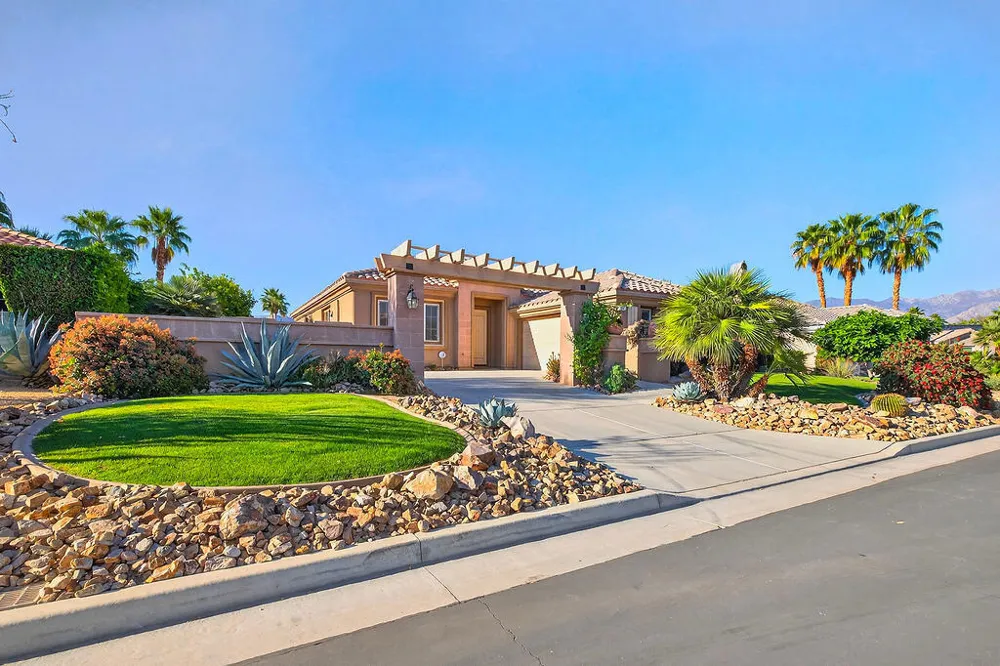 41 Vista Mirage Way Rancho Mirage, CA 92270