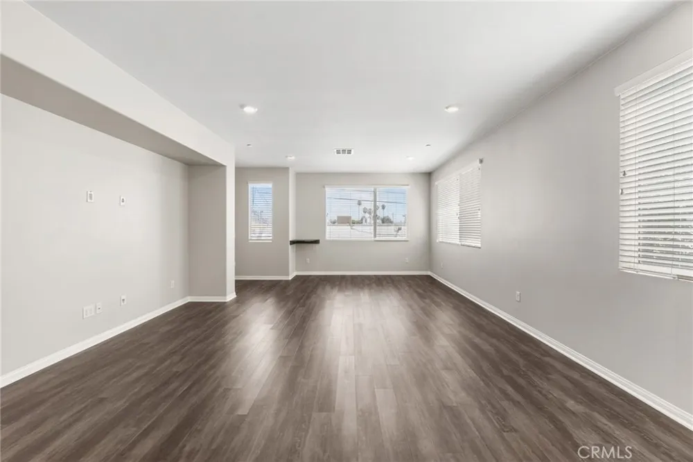 14404 Kiwi Lane #6 Gardena, CA 90247